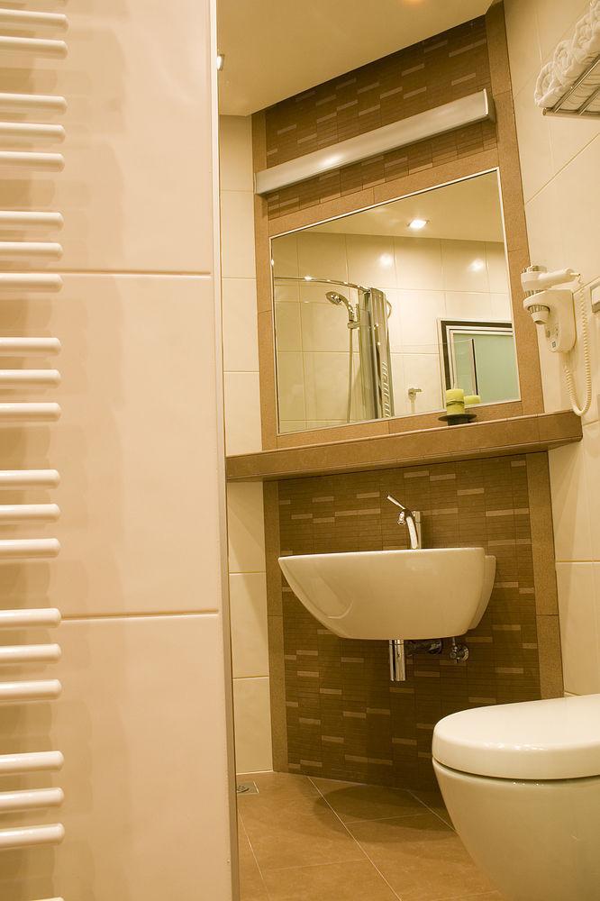 Hotel Diadem Omis Exterior photo
