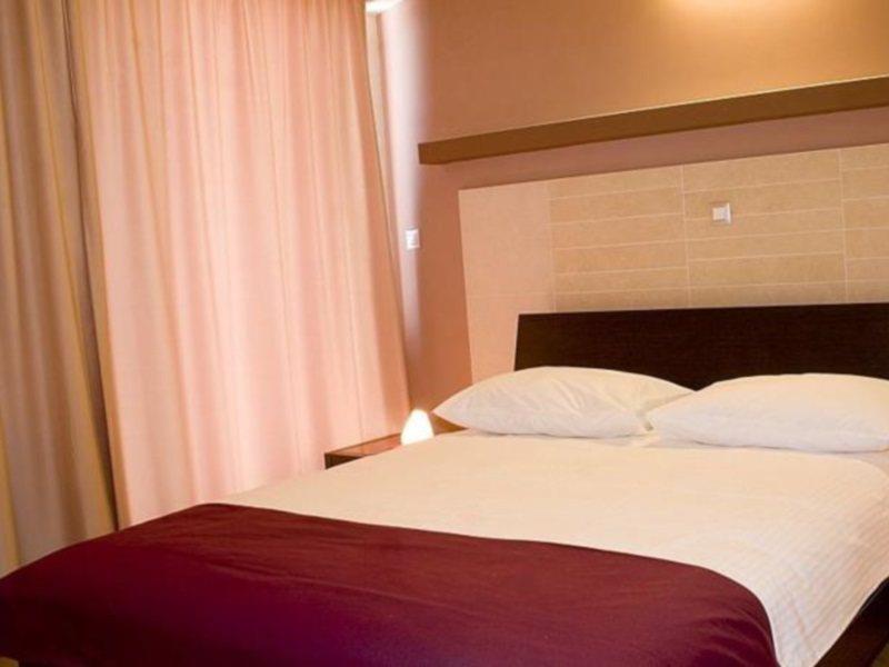 Hotel Diadem Omis Exterior photo