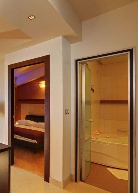 Hotel Diadem Omis Exterior photo