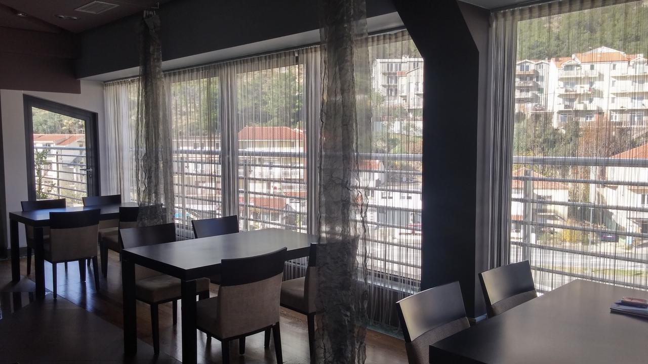 Hotel Diadem Omis Exterior photo